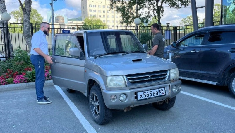 а Сахалине канадец передал свой внедорожник военнослужащим в зону СВО сетевое издание "Сахалин и Курилы"