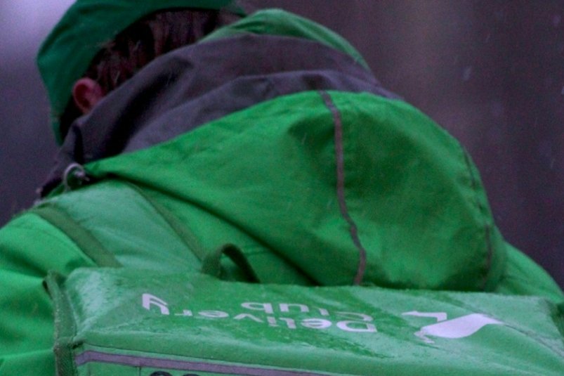 На Кубани и еще в 31 регионе РФ мигрантам запретили работать курьерами unsplash.com