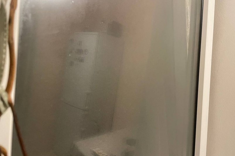 Ставлю на подоконник в сентябре и конденсата на окнах нет даже в дождь - сухо до зимы ИА KrasnodarMedia