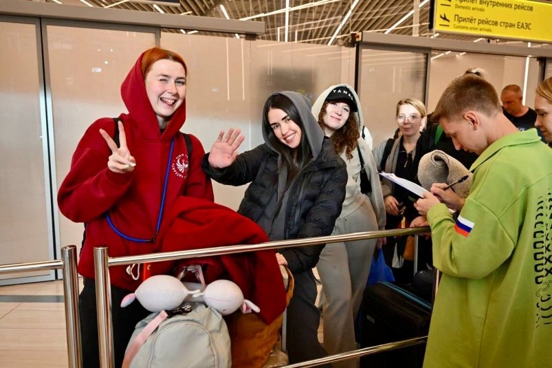 В Южно-Сахалинск прибывают первые участники Всероссийского молодежного форума "ОстроVа" пресс-центр форума