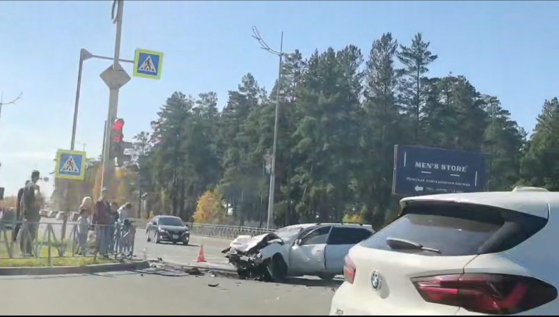 Страшное ДТП произошло на перекрёстке в Ангарске Телеграм-канал (18+) "ДТП38"