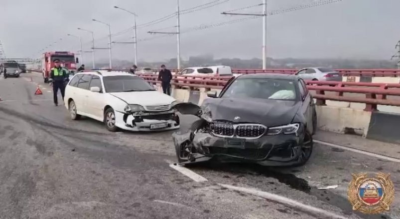 Нарушения нашли у водителей BMW и Toyota, спровоцировавших ДТП с маршруткой в Иркутске Госавтоинспекция Иркутской области