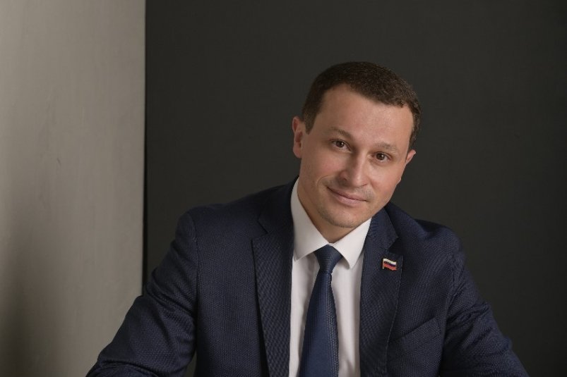 Два пути одной цели: врач и депутат думы Евгений Шеломенцев об округе №25 Иркутска Любовь Шохонова