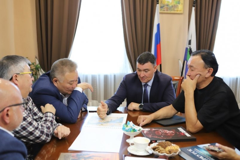 Скульптуру "Ангара" Даши Намдакова планируют установить в Иркутске администрация Иркутска