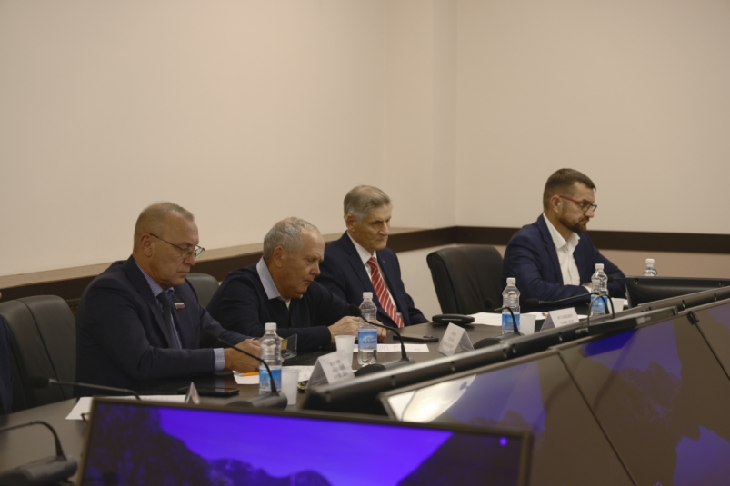 На Камчатке состоялось первое заседание Общественного совета по транспорту и дорожному хозяйству Официальный сайт Камчатского края