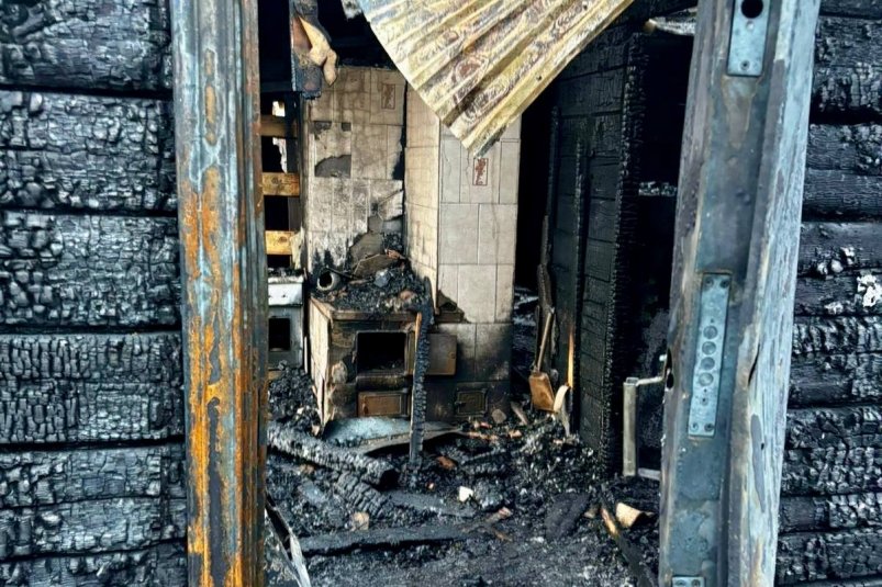 Очевидцы спасли мужчину из полыхающего дома в Братском районе Пресс-служба СУ СКР по Иркутской области