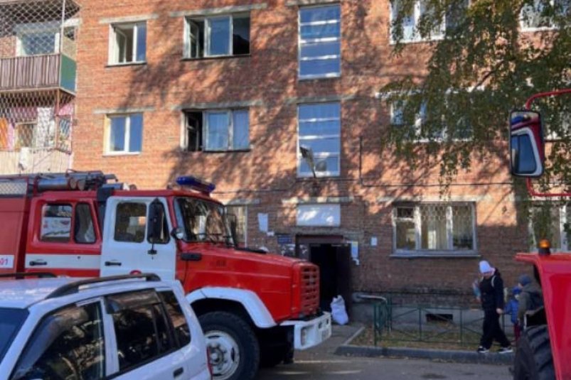 В Ангарске пожар в пятиэтажке вспыхнул из-за неосторожности при курении пресс-служба ГУ МЧС России по Иркутской области