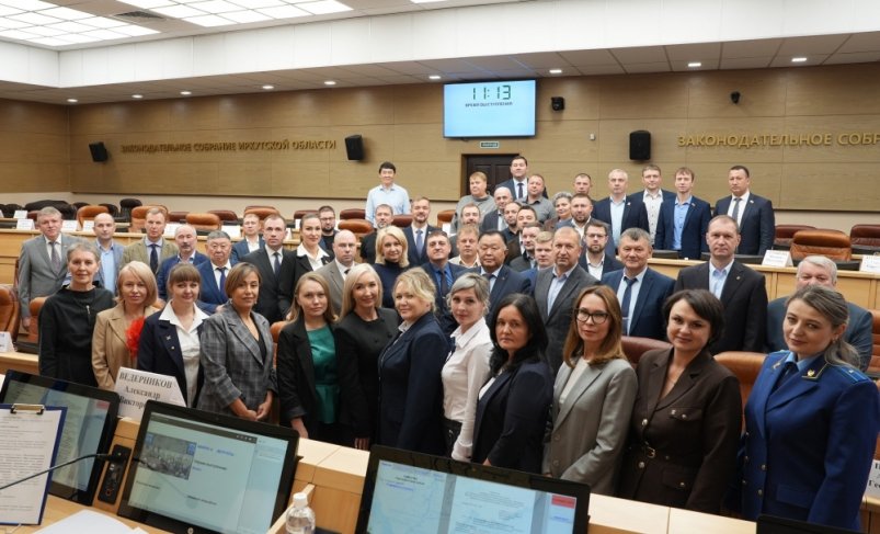 Парламентская школа для депутатов из муниципалитетов проходит в Заксобрании Мария Иванова