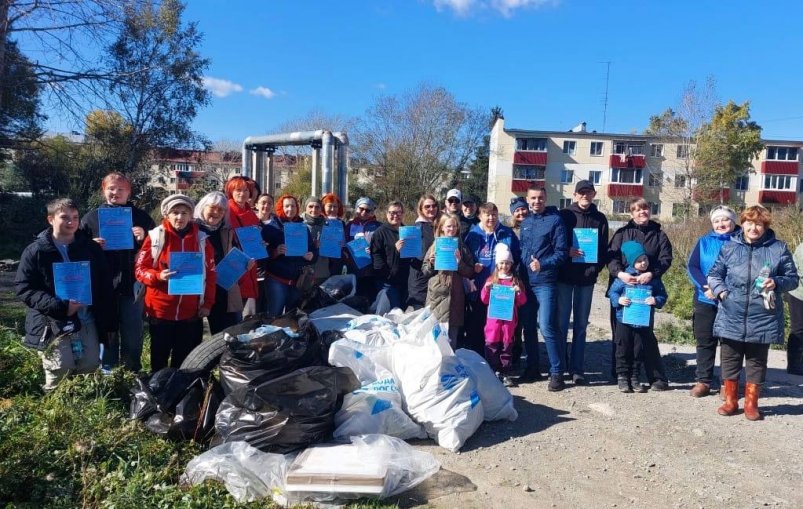 Южносахалинцы собрали семь кубометров мусора с берега реки Уюновка пресс-служба администрации Южно-Сахалинска