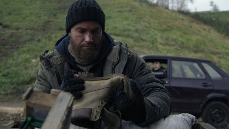 Всего 3 серии "Камбэка" с Петровым, а ляпов хватит на весь сезон кадр из сериала (18+)
