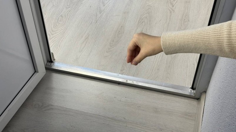 Щепотка в дверной проем - и дома как в июле: тепло держится весь день, а платежки ЖКХ меньше ИА StolicaMedia