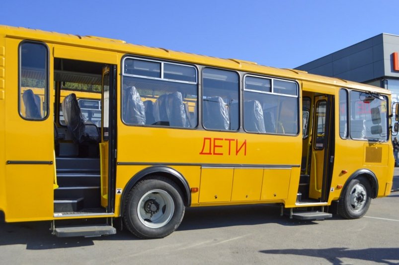 Новые автобусы уехали в школы Крыма Соцсети Ю. Гоцанюка