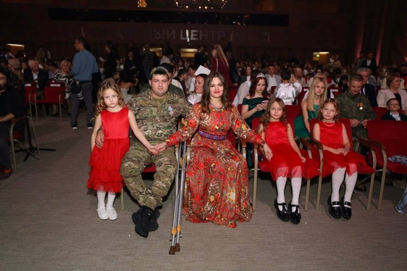 Семья из Ангарска одержала победу во всероссийском конкурсе "Семья года" Пресс-служба правительства региона