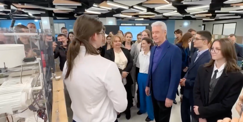 Новая школа на 1150 мест открылась в Коммунарке кадр из телеграм-канала мэра города Москва Сергея Собянина (18+)