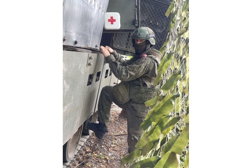 О своей службе на передовой рассказал командир расчёта самоходной гаубицы "Мста-С" старший сержант "Камыш" "Военный вестник Юга России"