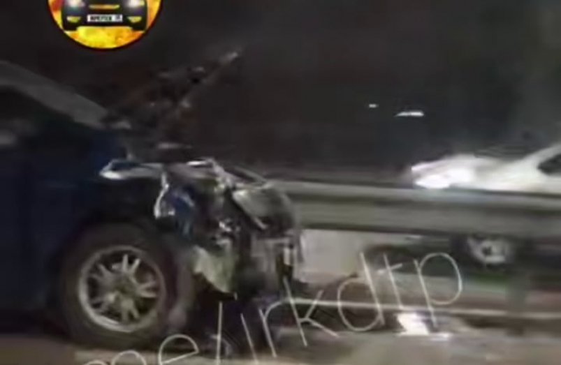 Две Toyota столкнулись на Трактовой в Иркутске - известны подробности ДТП ДТП 38RUS