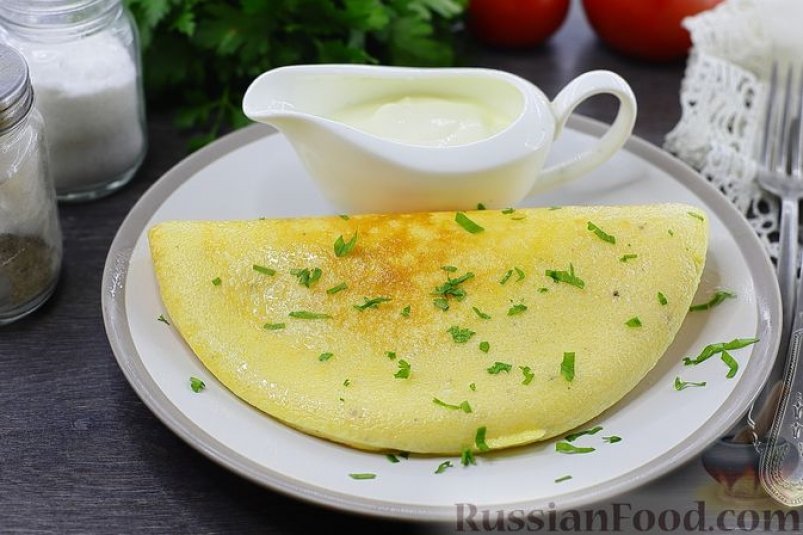Пышный омлет со сметаной и манкой: вкуснее и пышнее, чем обычный - как облачко russianfood.com