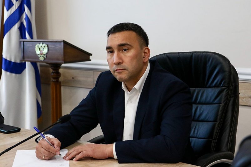 Магинский вызвал "управляйки" и Примтеплонерго на разговор о теплоснабжении пресс-служба администрации НГО