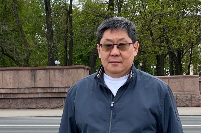 Скандал в бурятской школе вскрыл проблему уважения к учителям и труду, считает общественник Страница С. Даржаева в соцсетях