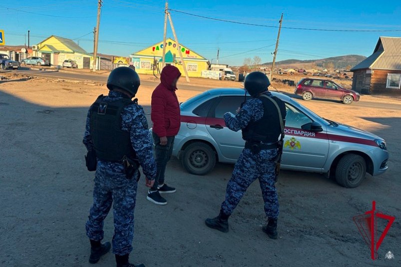 В Бурятии задержали троих мужчин в федеральном розыске Росгвардия по Бурятии