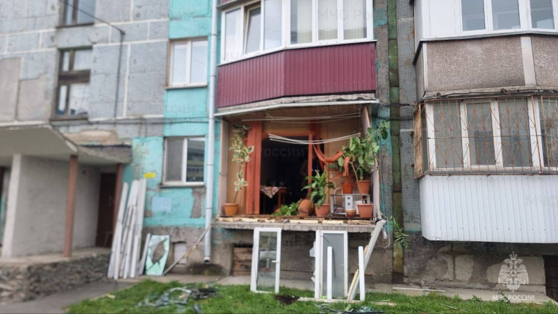 С места происшествия пресс-служба ГУ МЧС России по Сахалинской области