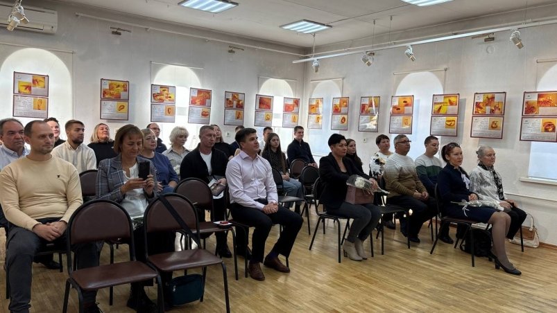 500 литров крови и сотни спасенных жизней: в Иркутске наградили почетных доноров Пресс-служба администрации города