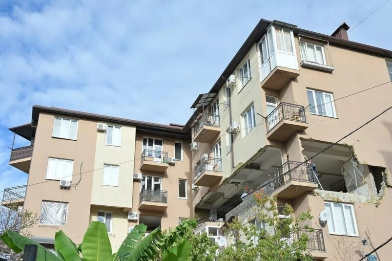 В Сочи идут работы по восстановлению дома после хлопка газа пресс-служба администрации Сочи