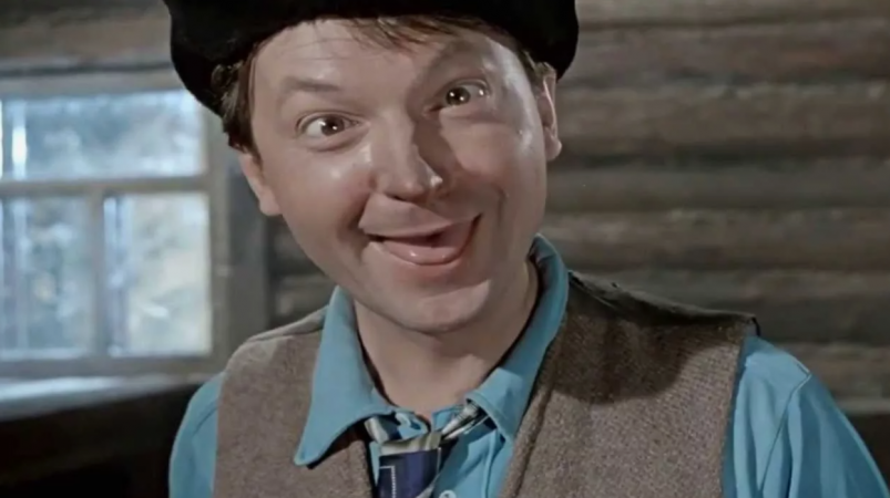 Фильмы с Трусом знают все, а попробуйте раскрыть другие картины с Вициным Кадр из фильма "Самогонщики" (12+) Фильмы с Трусом знают все, а попробуйте раскрыть другие картины с Вициным Кадр из фильма "Самогонщики" (12+)