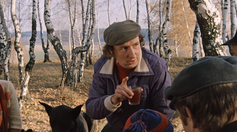 Угадайте фильм СССР по осенним улицам - 5 кадров Кадр из фильма "Москва слезам не верит" (18+)