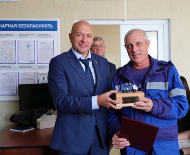 В нефтепорту Козьмино определили лучших водителей из числа участников конкурса пресс-служба компании "Транснефть – Порт Козьмино" В нефтепорту Козьмино определили лучших водителей из числа участников конкурса пресс-служба компании "Транснефть – Порт Козьмино"