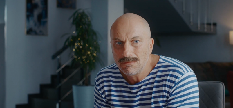 Дмитрий Нагиев устроит предновогодний переполох в новых "Ёлках 12" кадр из фильма (6+) Дмитрий Нагиев устроит предновогодний переполох в новых "Ёлках 12" кадр из фильма (6+)