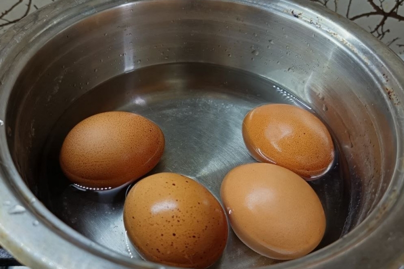 Добавили при варке яиц — скорлупа целехонькая и белок не утечет ИА StavropolMedia Добавили при варке яиц — скорлупа целехонькая и белок не утечет ИА StavropolMedia