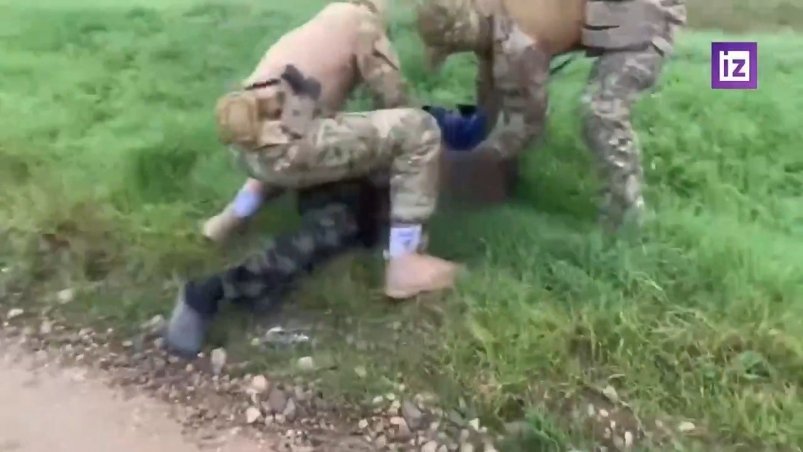 Скриншот с видео задержания "Известия" Скриншот с видео задержания "Известия"