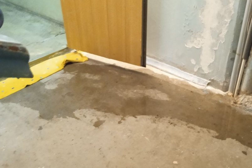 Подрядчик демонтировал крышу и в дождь квартиры топит Очевидец, чат МЦУ в Telegram (18+)