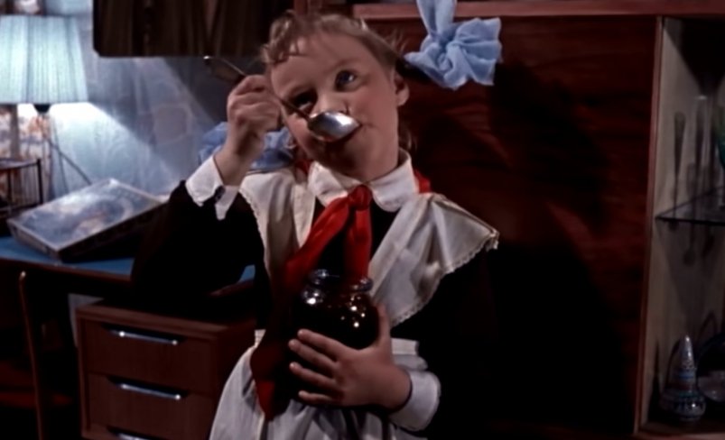 Ваше советское детство крепко слиплось, если помните 7/7 десертов - ТЕСТ кадр из сказки "Королевство кривых зеркал" (12+)