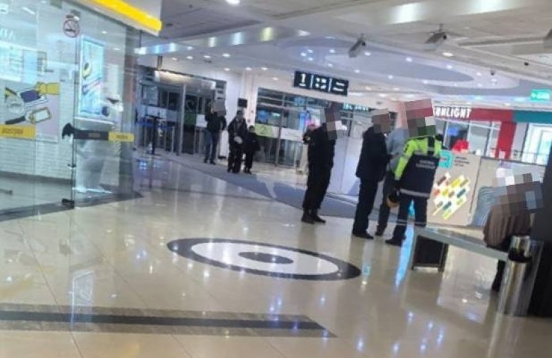 В полиции Ставрополья назвали причины вечерней эвакуации в ТЦ "Космос" Телеграм-канал "ЧП Ставрополь" (18+) В полиции Ставрополья назвали причины вечерней эвакуации в ТЦ "Космос" Телеграм-канал "ЧП Ставрополь" (18+)