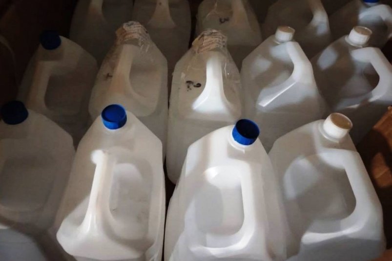 Бутлегер из Приамурья оказался под следствием за хранение более 6 тонн спирта пресс-службу прокуратуры Амурской области Бутлегер из Приамурья оказался под следствием за хранение более 6 тонн спирта пресс-службу прокуратуры Амурской области