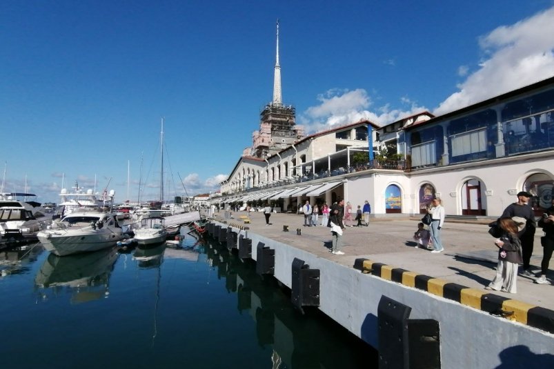 Сочи лидирует в рейтинге курортов Черного моря для осеннего отдыха Карина Подкина Сочи лидирует в рейтинге курортов Черного моря для осеннего отдыха Карина Подкина