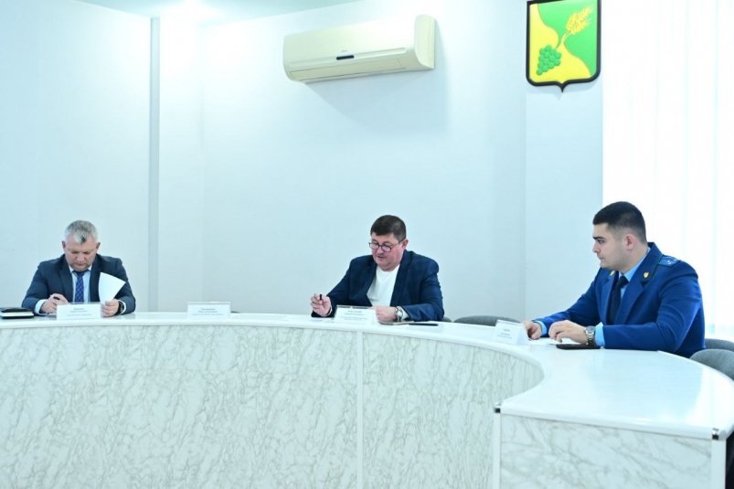 Совещание по вопросам безопасности в Буденновске Telegram-канал (18+) Дмитрия Богданова