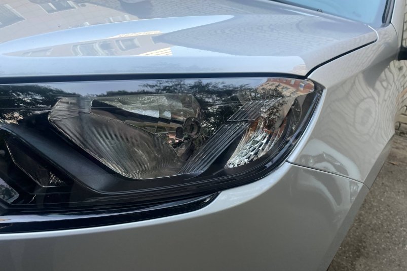 Полируем фары у себя в гараже: 5 мазков - стекла блестят как с салона ИА StolicaMedia Полируем фары у себя в гараже: 5 мазков - стекла блестят как с салона ИА StolicaMedia