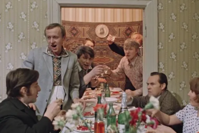 Тематическое фото Кадр из фильма "Москва слезам не верит" (18+) Тематическое фото Кадр из фильма "Москва слезам не верит" (18+)