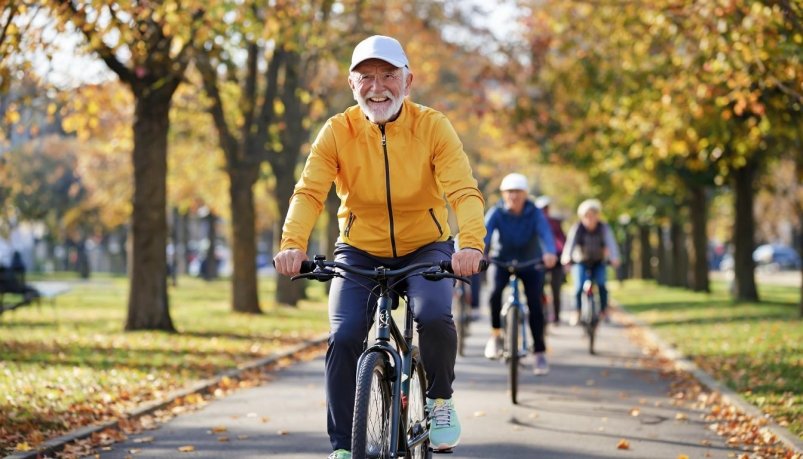 Приятные льготы для всех, кому за 50: можно не платить до 1 декабря ИИ &quotGigaChat" (18+)