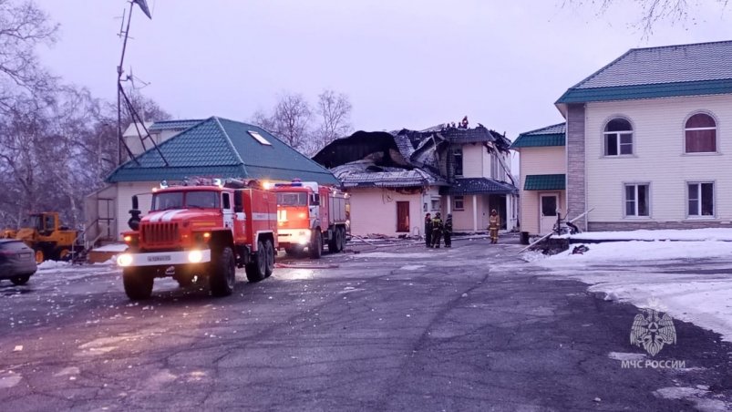 Кадры с места пожара ГУ МЧС России по Камчатскому краю Кадры с места пожара ГУ МЧС России по Камчатскому краю