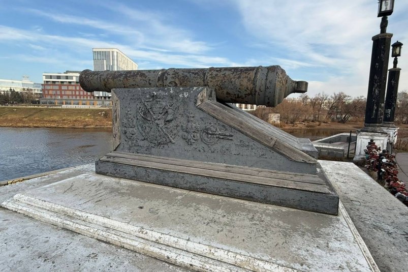 Пушка на стрелке Иртыша и Оми тг-канал (18+) мэра Омска Сергея Шелеста