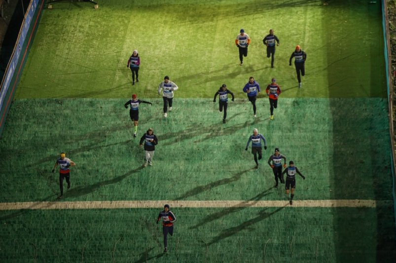 Более 150 спортсменов приняли участие в ночном забеге на трамплин К-70 в Южно-Сахалинске Пресс-служба министерства спорта Сахалинской области Более 150 спортсменов приняли участие в ночном забеге на трамплин К-70 в Южно-Сахалинске Пресс-служба министерства спорта Сахалинской области