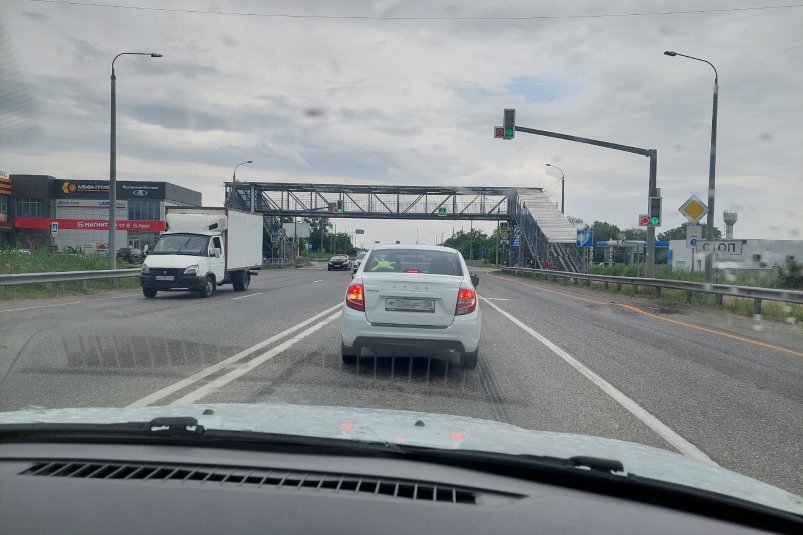 Когда дворники не справляются: опытные водилы без этого средства в дождь за руль не сядут - находка для поездок в ноябре Дарья Шерстюкова, ИА sevastopolmedia