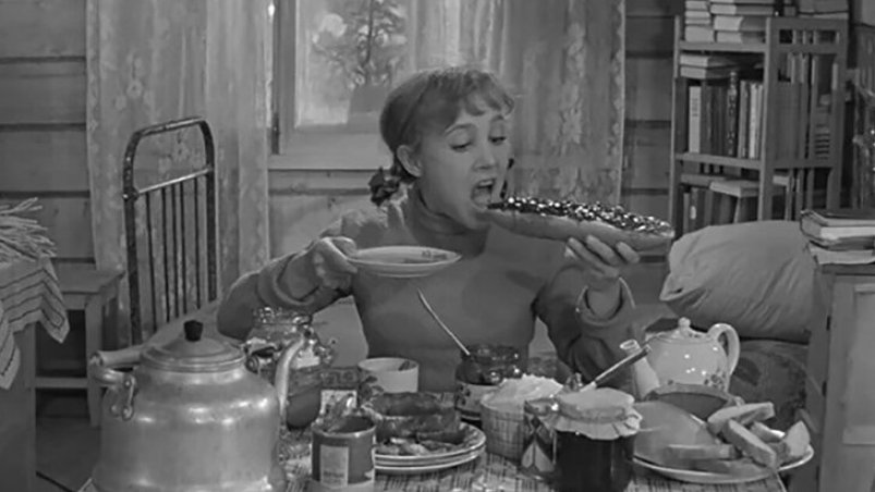 Тематическое фото Кадр из фильма "Девчата" (0+)