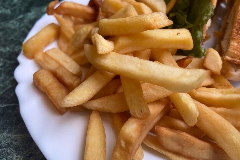 Добавляю при жарке — и жареная картошка всегда на высоте: румяная и хрустящая, как из лучших ресторанов мира фото автора
