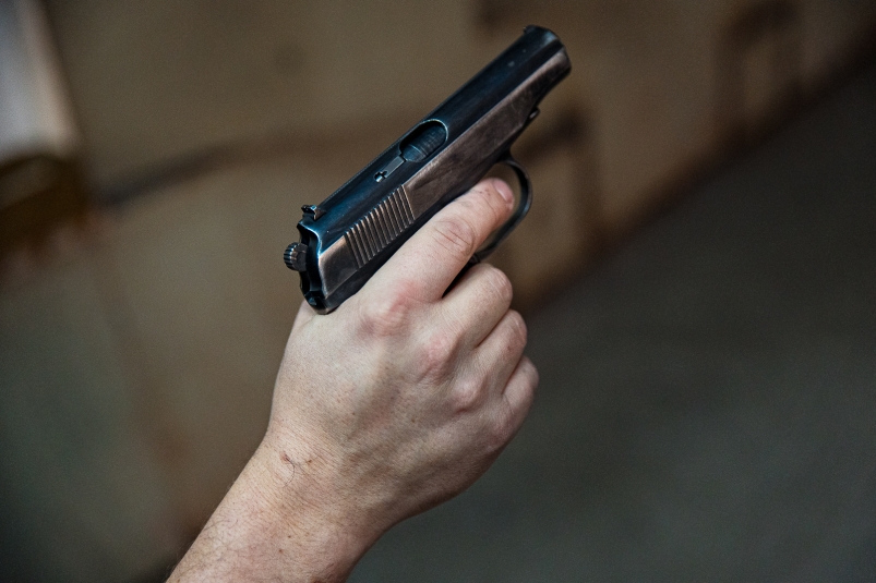 Полиция, оружие, пистолет, криминал, преступление Илья Аверьянов, ИА PrimaMedia