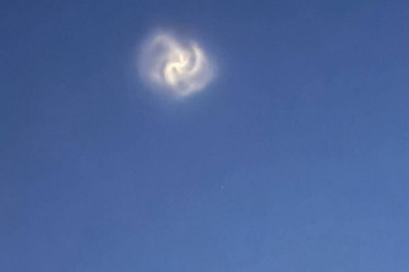 С запуском ракеты связали появление необычного объекта в небе над Иркутской областью Тг-канал (18+) Иркутский астроном